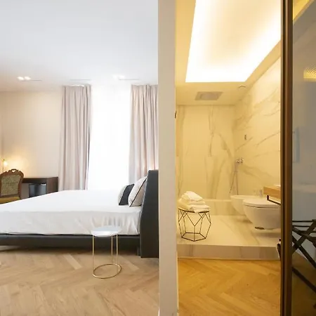 Bed & Breakfast Casa Vittoria - Santa Lucia 4*