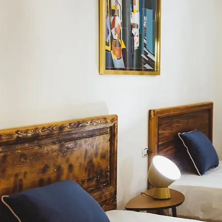 Bed & Breakfast Casa Vittoria - Santa Lucia 4*