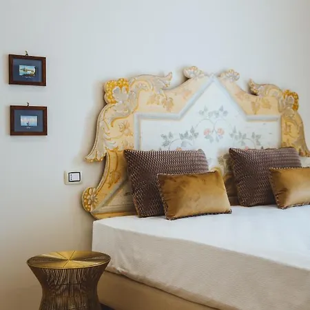 Casa Vittoria - Santa Lucia Bed & Breakfast