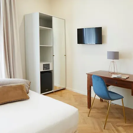 Bed & Breakfast Casa Vittoria - Santa Lucia 4*