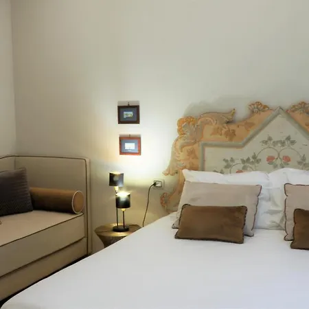 Casa Vittoria - Santa Lucia Bed & Breakfast Naples